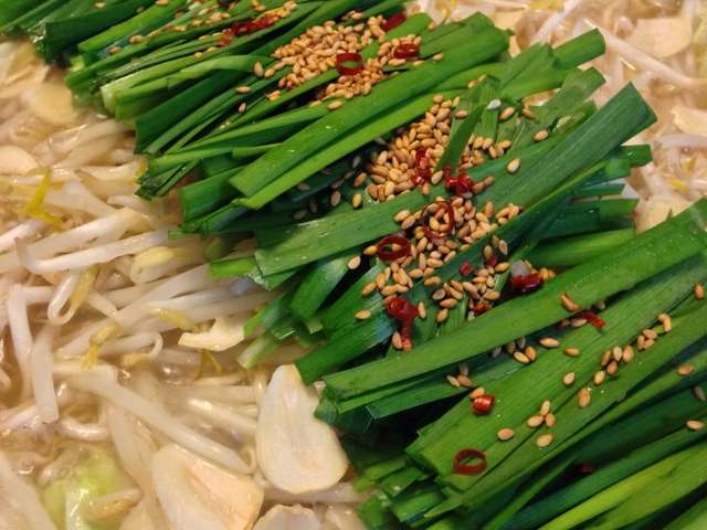 家庭で簡単に本場の味!博多風 醤油もつ鍋